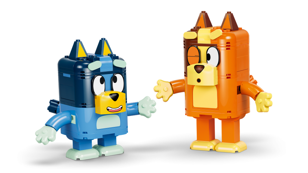 LEGO Bluey Brick-Built Bluey Family | 11217