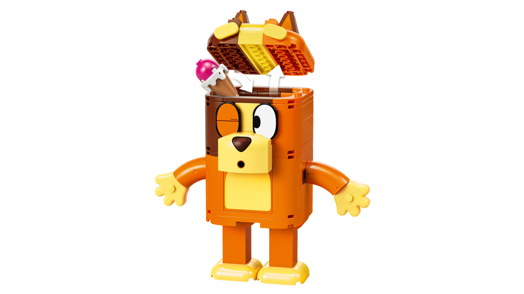 LEGO Bluey Brick-Built Bluey Family | 11217