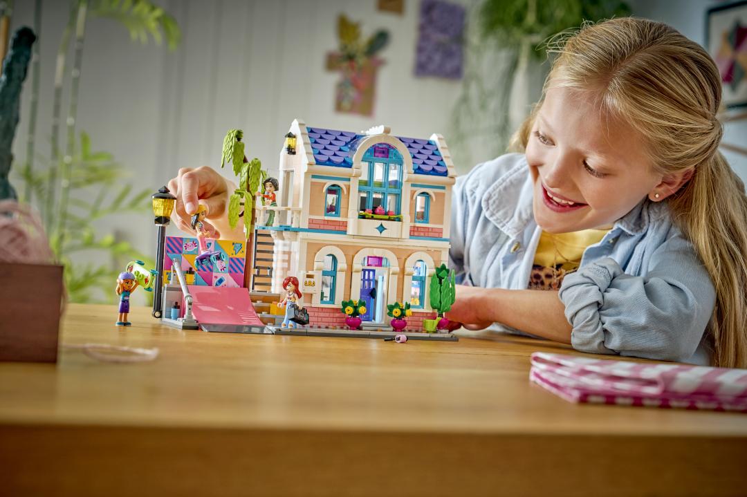 LEGO Friends Liann's Family House | 42687