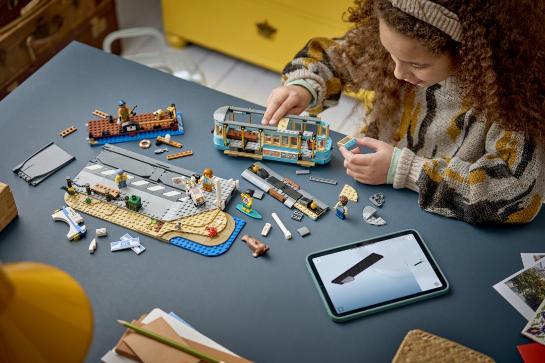 LEGO City Classic Beach Streetcar | 60506