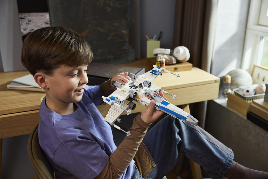 LEGO Star Wars New Republic X-Wing Starfighter | 75460