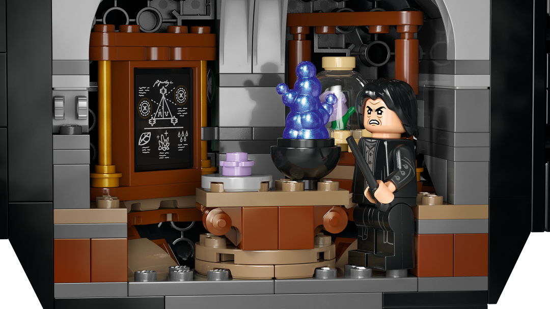 LEGO Harry Potter Cauldron: Secret Potions Classroom | 76464