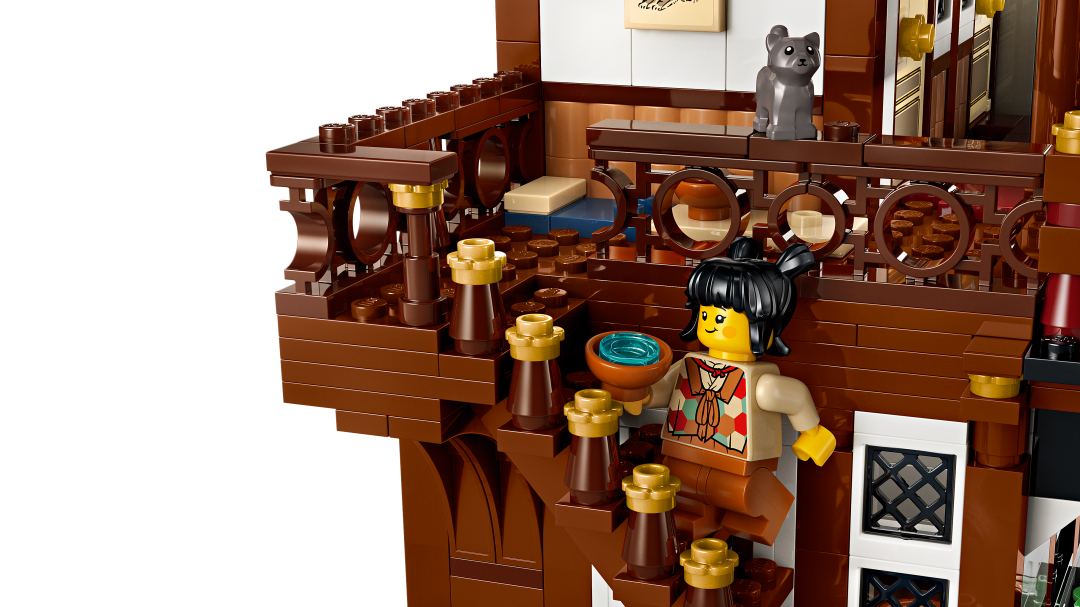 LEGO Iconic Ancient Moon-Gazing Inn | 80121