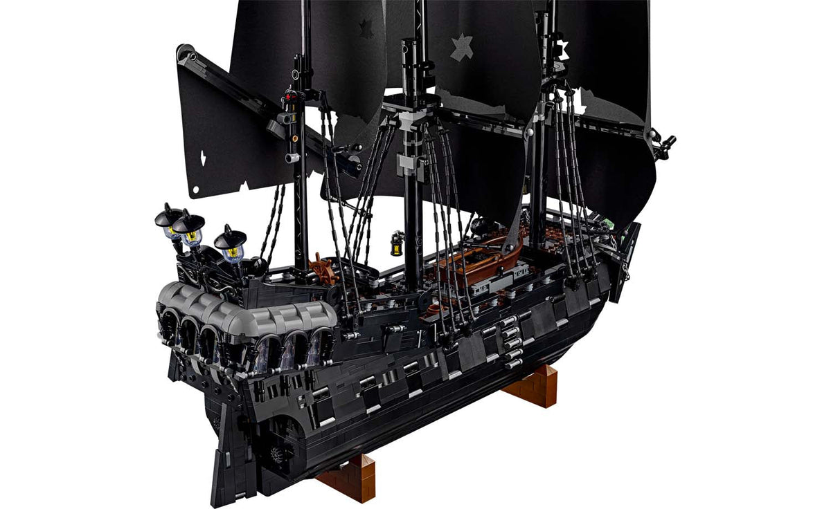 LEGO Icons Captain Jack Sparrow's Pirate Ship | 10365