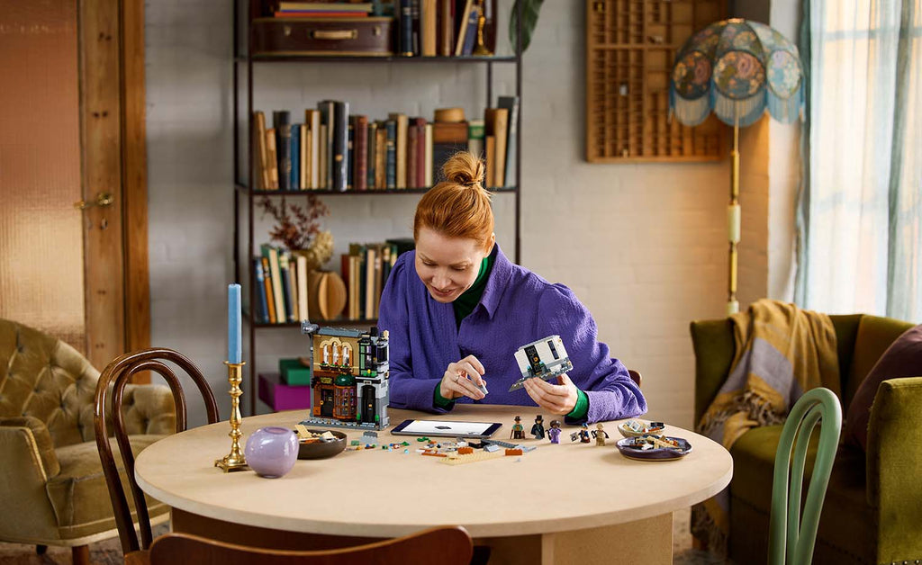 LEGO Icons Sherlock Holmes: Book Nook | 10351