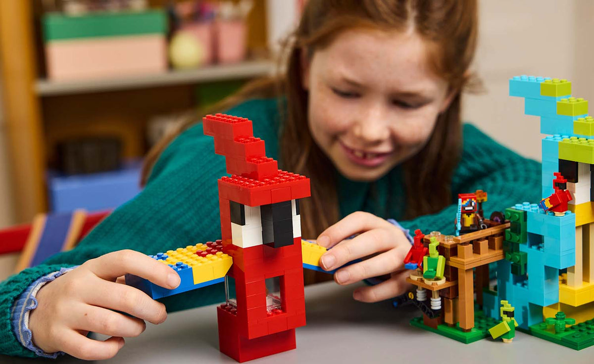 LEGO Minecraft The Parrot Houses | 21282