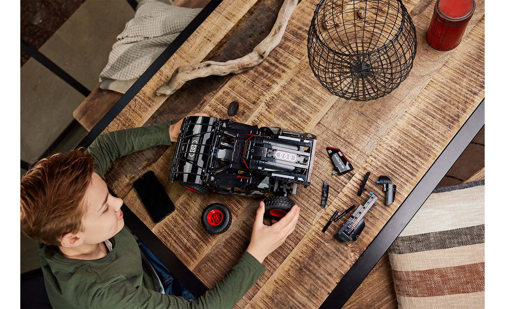 LEGO Technic Audi RS Q e-tron | 42160