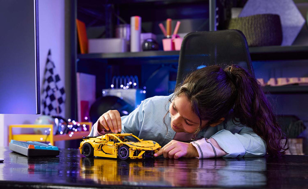 LEGO Technic Chevrolet Corvette Stingray | 42205