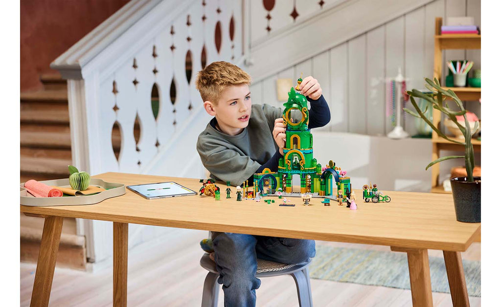 LEGO Wicked Welcome to Emerald City | 75684